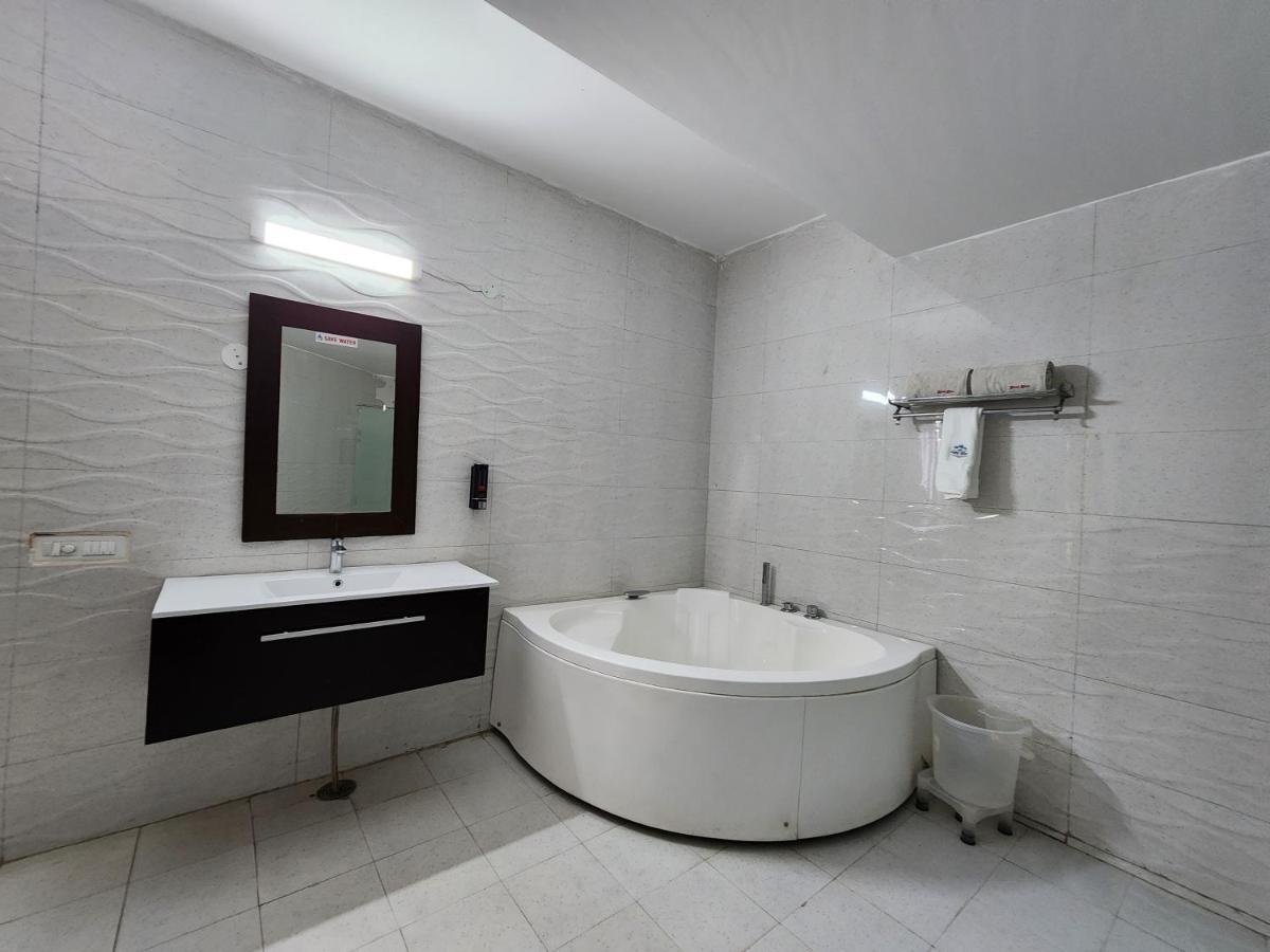 Hotel Bliss Касаули Экстерьер фото